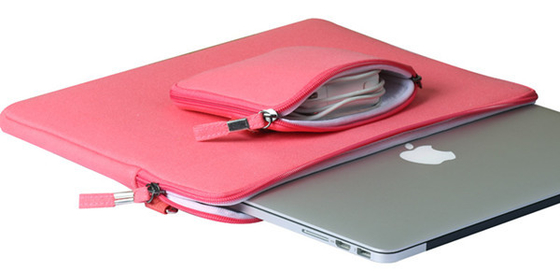 Color a prueba de choques del rosa de la manga del ordenador portátil del neopreno de encargo para Macbook 15 pulgadas